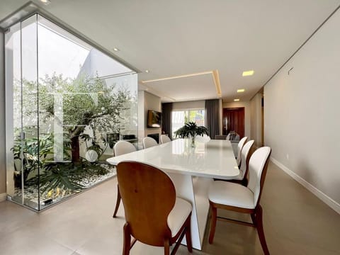 Casa Condomínio com 196m², 4 dormitórios, 4 suítes, 2 vagas, Capão Ilhas Resort em Capão da Canoa