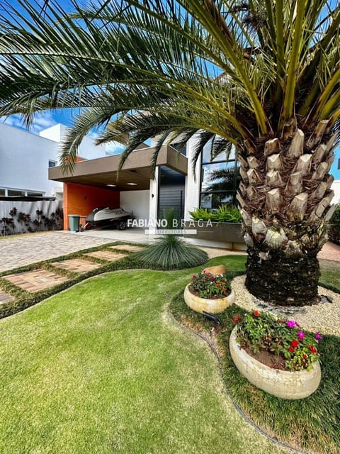 Casa Condomínio com 210m², 4 dormitórios, 4 suítes, 2 vagas, Velas da Marina em Capão da Canoa