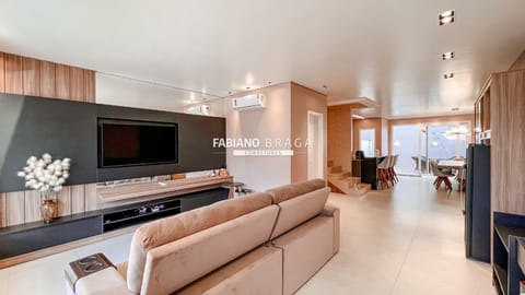 Sobrado com 153m², 4 dormitórios, 2 suítes, 2 vagas, Murano em Capão da Canoa