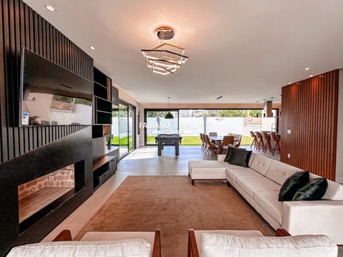 Sobrado com 222m², 4 dormitórios, 4 suítes, Sea Coast em Xangri-Lá