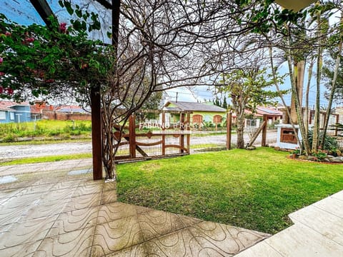 Casa com 143m², 4 dormitórios, 4 suítes, 2 vagas, no bairro Noiva do Mar em Xangri-Lá