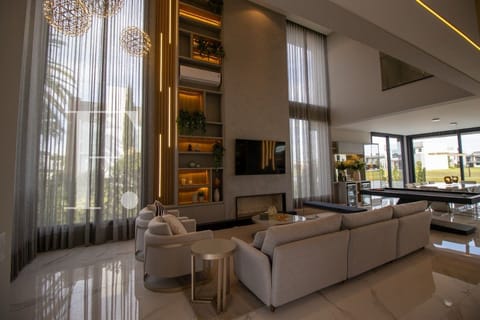 Sobrado com 380m², 5 dormitórios, 5 suítes, 2 vagas, Capão Ilhas Resort em Capão da Canoa