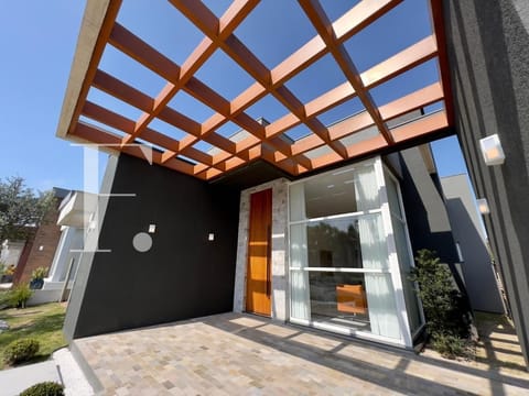 Casa Condomínio com 188m², 4 dormitórios, 4 suítes, 2 vagas, Capão Ilhas Resort em Capão da Canoa