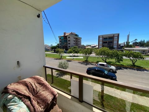 Apartamento com 70m², 2 dormitórios, 1 vaga, Edifício Aracai em Xangri-Lá