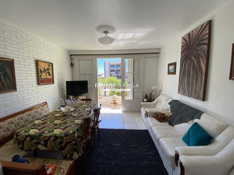 Apartamento com 70m², 2 dormitórios, 1 vaga, Edifício Aracai em Xangri-Lá