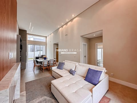 Casa Condomínio com 250m², 4 dormitórios, 4 suítes, 2 vagas, Blue em Xangri-Lá