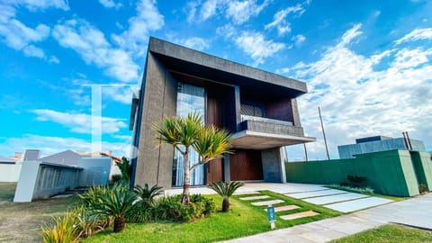 Sobrado com 450m², 5 dormitórios, 5 suítes, 2 vagas, Los Cobos em Xangri-Lá