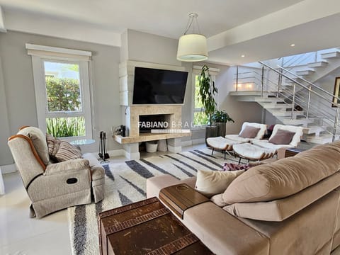Sobrado com 248m², 3 dormitórios, 1 suíte, 2 vagas, Sea Coast em Xangri-Lá