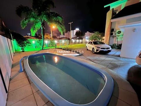 Casa com 300m², 4 dormitórios, 4 suítes, 2 vagas, no bairro Atlântida em Xangri-Lá