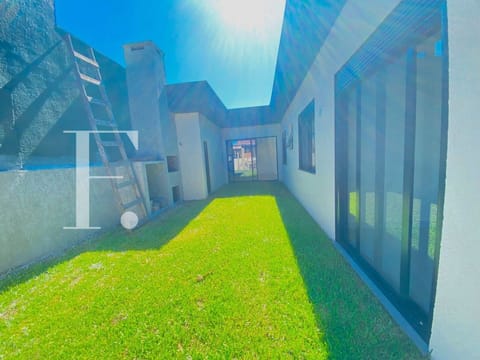 Casa com 133m², 3 dormitórios, 3 suítes, 2 vagas, Nova Xangri-Lá em Xangri-Lá