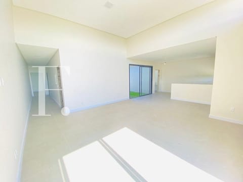 Casa com 133m², 3 dormitórios, 3 suítes, 2 vagas, Nova Xangri-Lá em Xangri-Lá