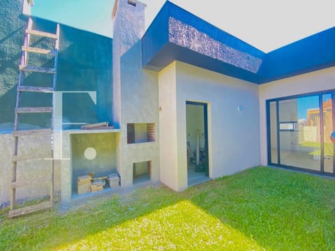 Casa com 133m², 3 dormitórios, 3 suítes, 2 vagas, Nova Xangri-Lá em Xangri-Lá