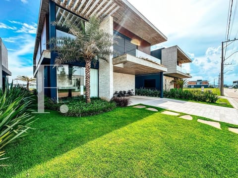 Sobrado com 360m², 5 dormitórios, 5 suítes, 2 vagas, Amare Home Resort em Xangri-Lá