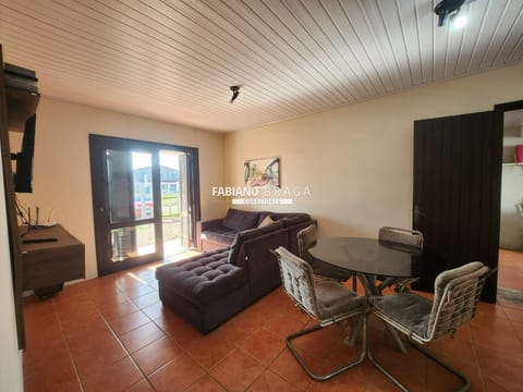 Casa com 96m², 2 dormitórios, no bairro Rainha do Mar em Xangri-Lá