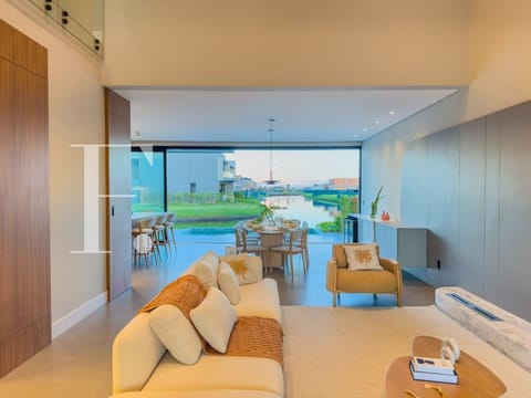 Sobrado com 260m², 5 dormitórios, 5 suítes, 2 vagas, Zen Concept Resort em Xangri-Lá