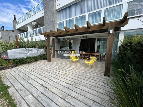 Apartamento com 113m², 2 dormitórios, 1 suíte, 2 vagas, Rossi Atlântida em Xangri-Lá