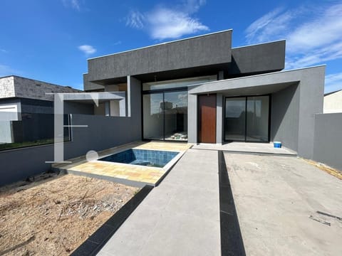 Casa com 124m², 3 dormitórios, 1 suíte, 1 vaga, no bairro Noiva do Mar em Xangri-Lá