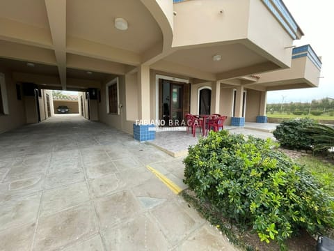 Duplex com 105m², 2 dormitórios, 1 suíte, 1 vaga, Condomínio Solar Inglês em Xangri-Lá