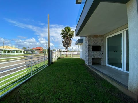 Casa com 97m², 3 dormitórios, 1 suíte, 1 vaga, Residencial Isabella || em Xangri-Lá