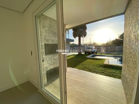 Casa com 67m², 2 dormitórios, 1 vaga, Residencial Isabella || em Xangri-Lá