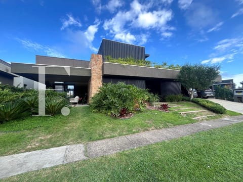 Casa Condomínio com 500m², 6 dormitórios, 4 suítes, 2 vagas, Capão Ilhas Resort em Capão da Canoa
