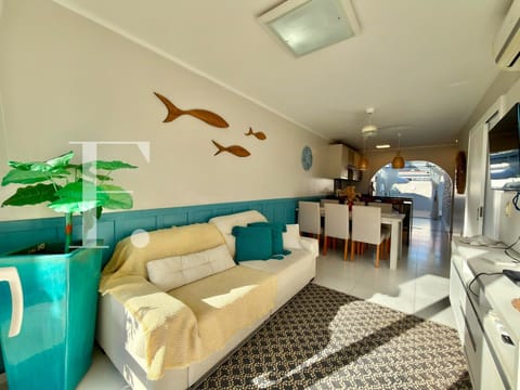 Casa Condomínio com 70m², 3 dormitórios, 1 suíte, 1 vaga, Casa Hermosa em Xangri-Lá