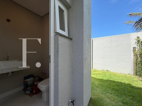 Sobrado com 244m², 4 dormitórios, 4 suítes, 2 vagas, Amare Home Resort em Xangri-Lá