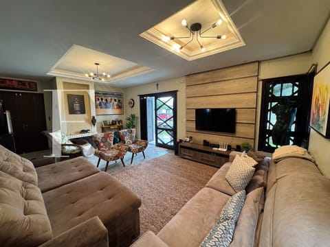 Casa com 183m², 4 dormitórios, 1 suíte, 2 vagas, no bairro Noiva do Mar em Xangri-Lá