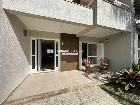 Casa com 134m², 4 dormitórios, 2 suítes, 2 vagas, no bairro Centro em Xangri-Lá