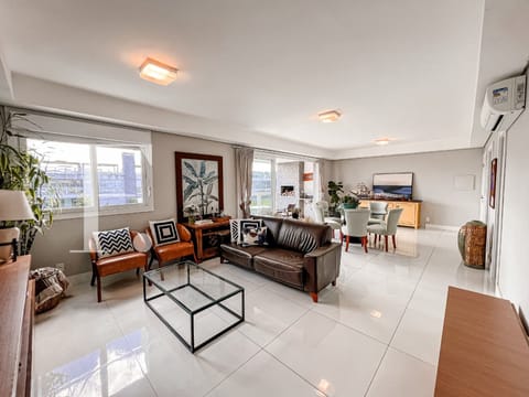 Apartamento com 207m², 3 dormitórios, 3 suítes, 2 vagas, Rossi Atlântida em Xangri-Lá