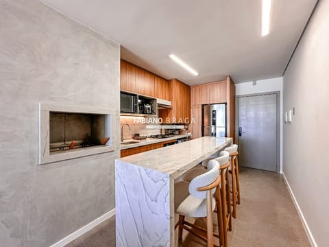 Apartamento com 71m², 2 dormitórios, 1 suíte, 1 vaga, Livin Atlântida em Xangri-Lá