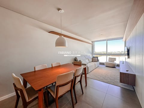 Apartamento com 71m², 2 dormitórios, 1 suíte, 1 vaga, Livin Atlântida em Xangri-Lá