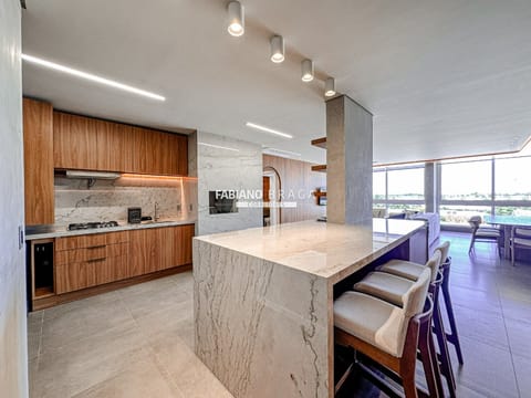 Apartamento com 142m², 4 dormitórios, 4 suítes, 1 vaga, Livin Atlântida em Xangri-Lá