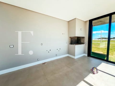 Casa Condomínio com 145m², 3 dormitórios, 3 suítes, 2 vagas, Allure Beach Condo em Xangri-Lá