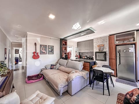 Casa com 74m², 2 dormitórios, 1 suíte, 1 vaga, no bairro Rainha do Mar em Xangri-Lá