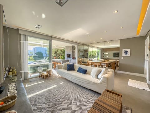 Apartamento com 164m², 3 dormitórios, 1 suíte, 2 vagas, Rossi Atlântida em Xangri-Lá