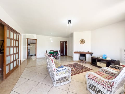 Casa com 140m², 3 dormitórios, 1 suíte, 2 vagas, no bairro Atlântida em Xangri-Lá