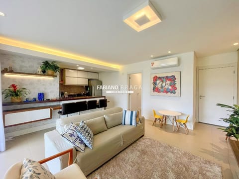 Apartamento com 118m², 2 dormitórios, 1 suíte, 2 vagas, Rossi Atlântida em Xangri-Lá