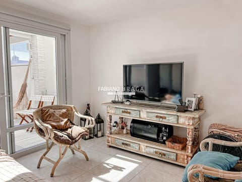 Sobrado com 113m², 3 dormitórios, 1 suíte, 2 vagas, Pateo Marbella em Xangri-Lá
