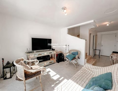 Sobrado com 113m², 3 dormitórios, 1 suíte, 2 vagas, Pateo Marbella em Xangri-Lá