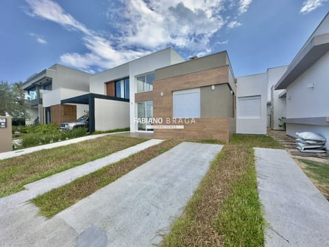 Casa Condomínio com 120m², 4 dormitórios, 4 suítes, 2 vagas, Blue em Xangri-Lá