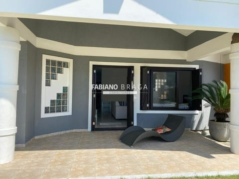 Casa com 153m², 3 dormitórios, 1 suíte, 2 vagas, no bairro Noiva do Mar em Xangri-Lá