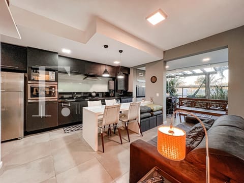 Apartamento com 57m², 2 dormitórios, 1 vaga, Rossi Atlântida em Xangri-Lá