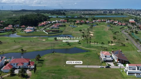 Terreno em Condomínio com 884m², Green Village Golf Club em Xangri-Lá