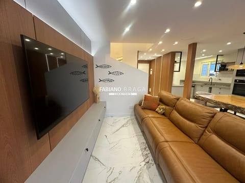 Sobrado com 127m², 3 dormitórios, 1 suíte, 2 vagas, Pateo Marbella em Xangri-Lá