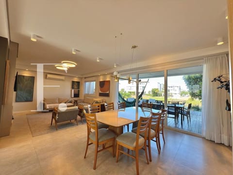 Apartamento com 245m², 3 dormitórios, 2 suítes, 2 vagas, Rossi Atlântida em Xangri-Lá