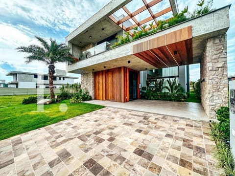 Sobrado com 365m², 5 dormitórios, 5 suítes, 2 vagas, Amare Home Resort em Xangri-Lá