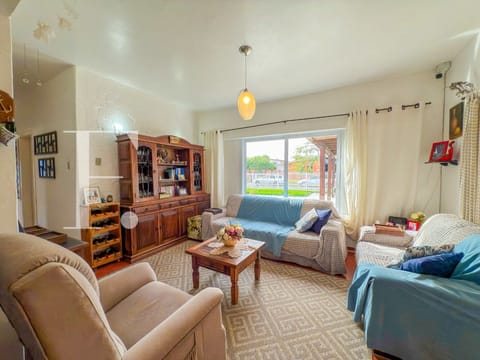 Casa com 137m², 3 dormitórios, 2 vagas, no bairro Atlântida em Xangri-Lá