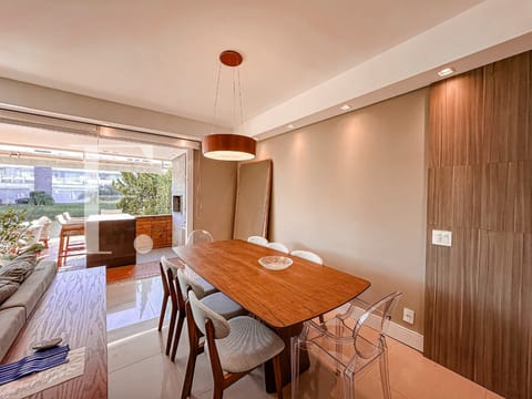 Apartamento com 197m², 3 dormitórios, 1 suíte, 2 vagas, Rossi Atlântida em Xangri-Lá