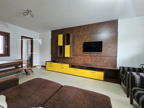 Casa com 125m², 3 dormitórios, 1 suíte, 1 vaga, no bairro Centro em Xangri-Lá